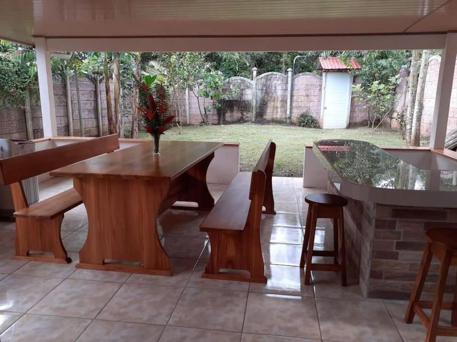 Tropical Bee Garden Holiday Houses Savegre Exterior photo